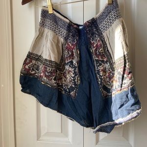 Linen shorts by Stella Laguna Beach